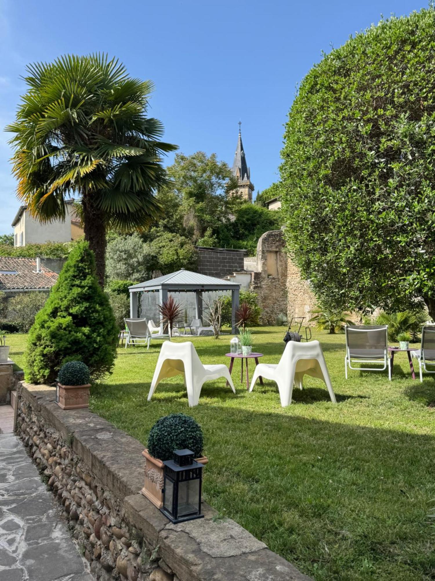 Le Charles IX Roussillon (Isere) Exterior foto
